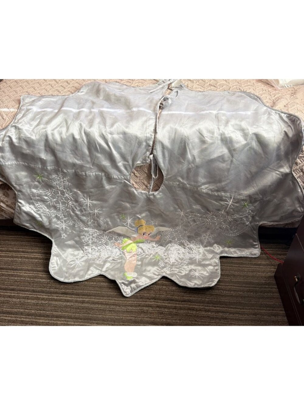 Disney Store Tinker Bell Christmas Tree Skirt Silver Snowflake 50"